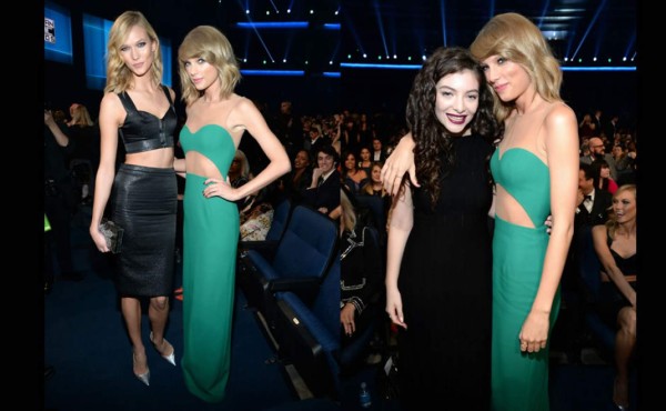 ¿Quién fue la mejor y peor vestida de los American Music Awards?