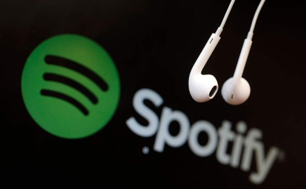 Spotify retira música de grupos racistas  
