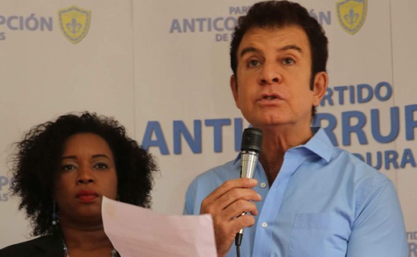 Nasralla convoca a elecciones internas y primarias en el PAC