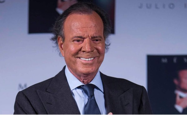 Julio Iglesias enfrentará un juicio de paternidad en 2019