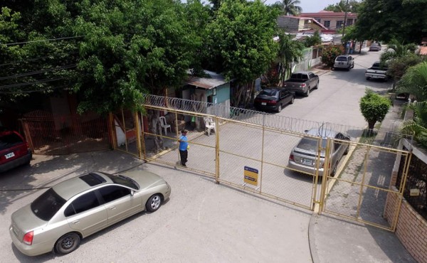 Sampedranos defienden sus trancas y portones