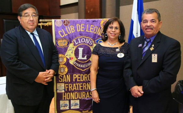 Club de Leones San Pedro Sula Fraternidad se reúne