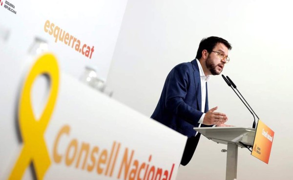 Independentistas catalanes mantendrán su abstención para investir a Sánchez