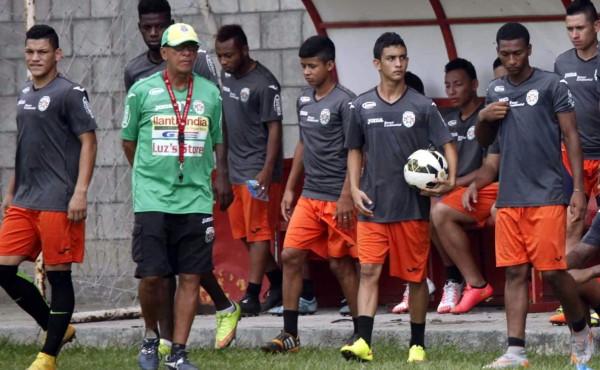 Jairo Ríos: 'Me preocupa cuando el jugador hondureño se relaja'