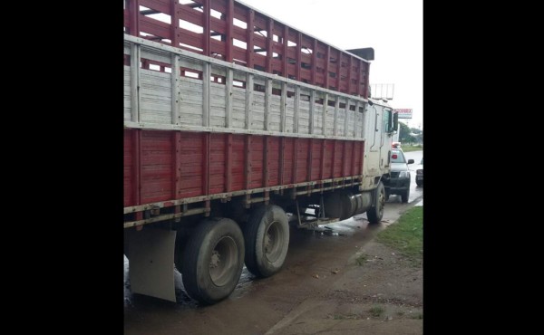 Recuperan camión de carga robado en San Pedro Sula