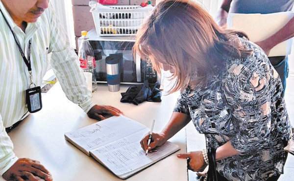 Exconsejeros ponen como garantías terrenos y dinero