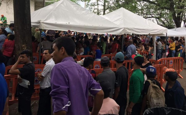 El domingo a medianoche vence plazo para que jóvenes que votarán por primera vez tramiten su cédula