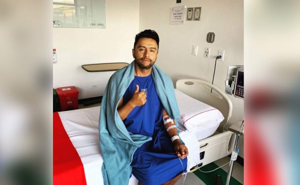 Alex Campos revela su enfermedad desde la cama de un hospital