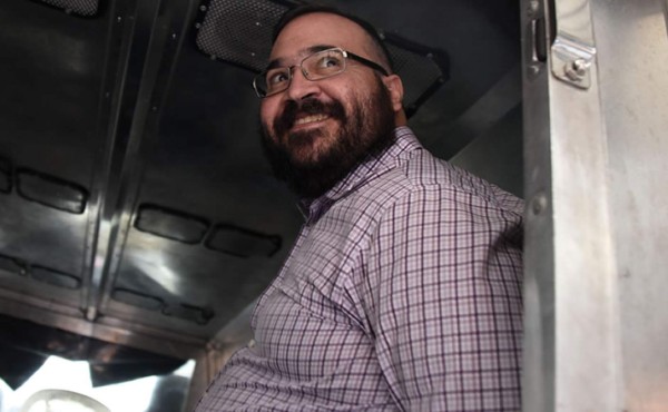 Javier Duarte se burla de acusaciones en su contra   