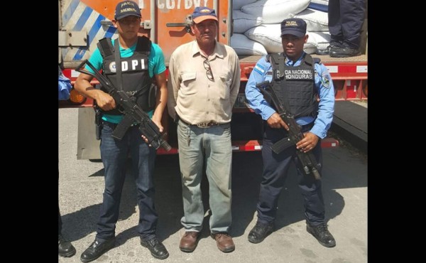 Cae guatemalteco con café de contrabando en Copán