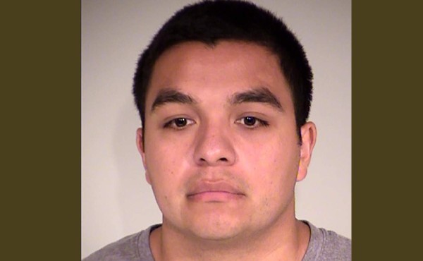 Absuelven a policía que mató a conductor afroamericano en EUA