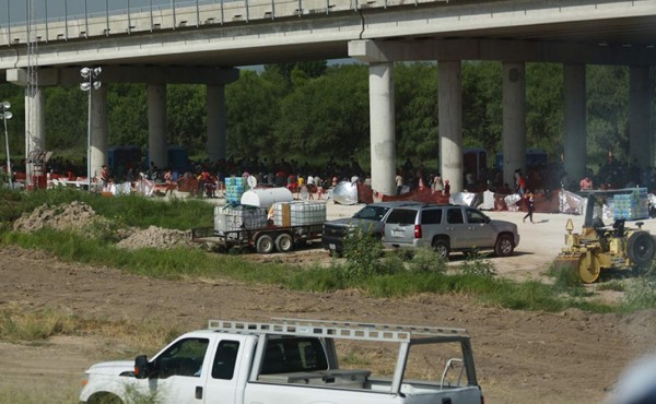 Masivas movilizaciones provocan desborde migratorio en frontera sur de EEUU