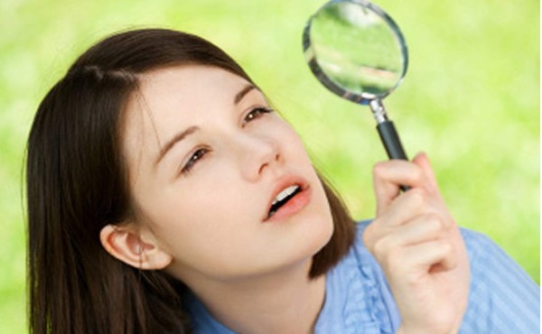 Una lupa al sol para enfocarte en lo positivo