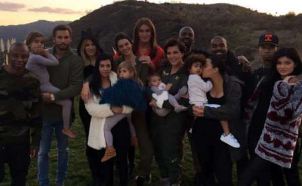 ¡Esto hicieron las Kardashian, Thalía, Britney Spears y América Ferrera durante Thanksgiving!