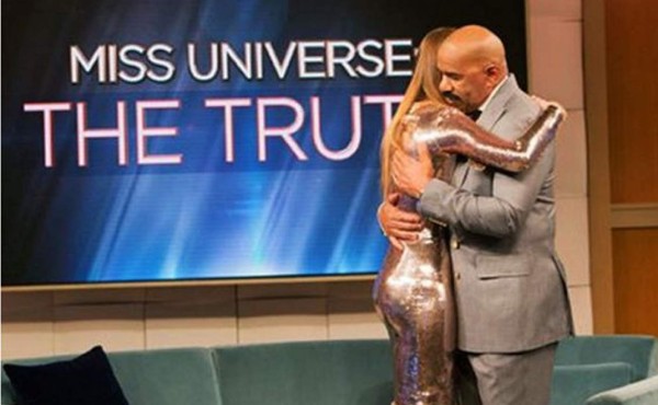 Steve Harvey no paró de sollozar al pedir perdón a Miss Colombia
