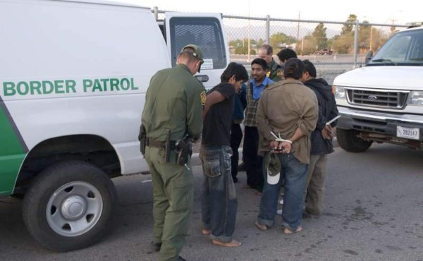 Piden investigar arrestos de inmigrantes en EEUU a manos de grupos armados