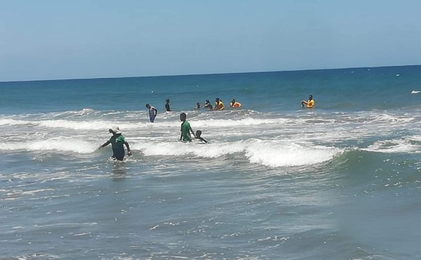 Anciana muere tras ser arrollada por una lancha en playas de Tela