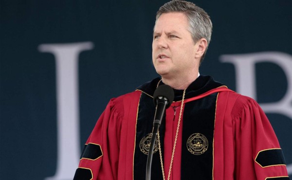 Un dirigente evangélico de EEUU renuncia en medio de escándalo sexual