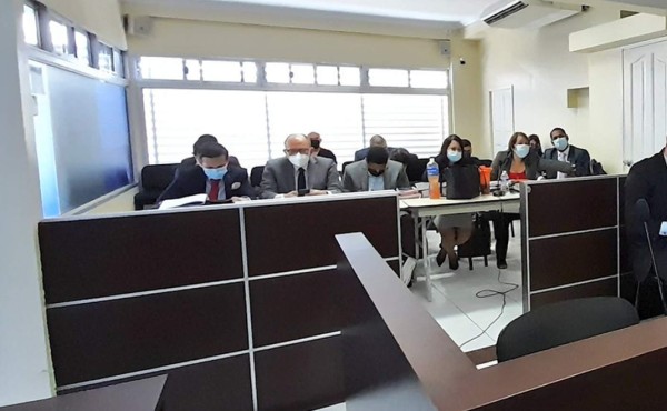 En audiencia inicial los acusados por sobrevaloración de obras del Ihss