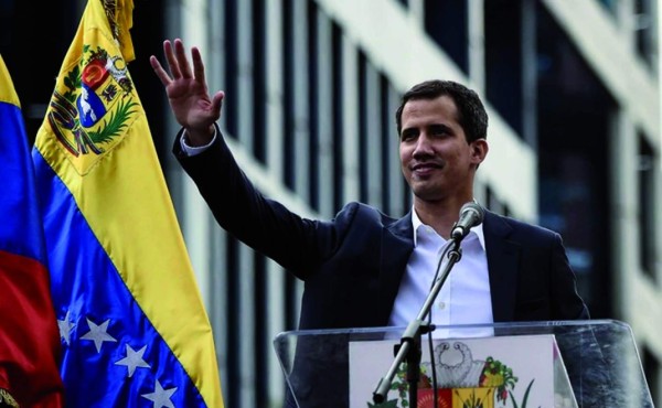 Guaidó dice que no se dejará intimidar por arresto de su jefe de despacho