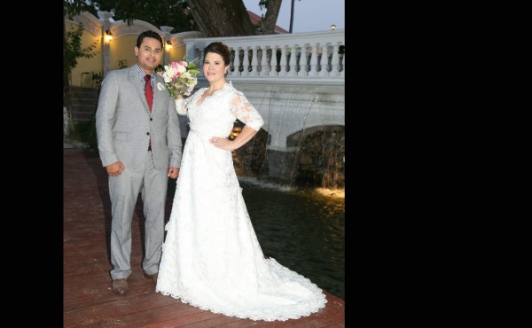 Alegría nupcial al atardecer