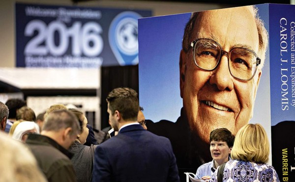 En un cambio de enfoque, el holding de Warren Buffett apuesta por Apple