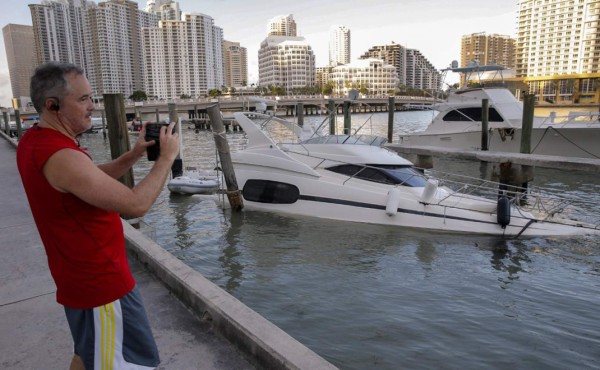 Miami Beach reabre tras el cierre impuesto por el paso de Irma