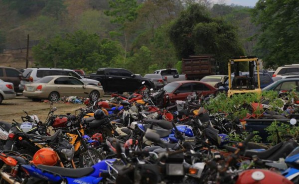Vialidad y Transporte está entregando vehículos decomisados sin pagar multas