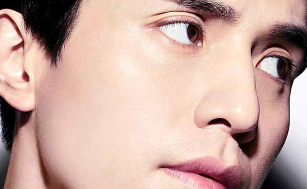 Chanel lanza maquillaje para hombres