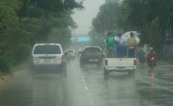 Huracán Grace dejará efectos indirectos entre miércoles y viernes en Honduras