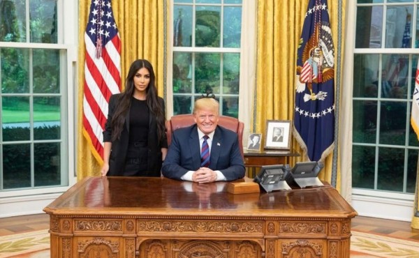 Kim Kardashian consigue indulto de Trump para condenada a cadena perpetua