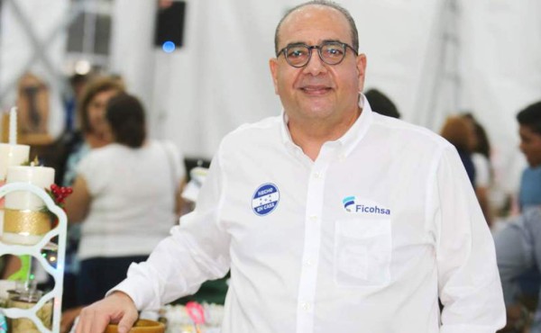 Camilo Atala, el CEO que lidera el banco más grande de Honduras