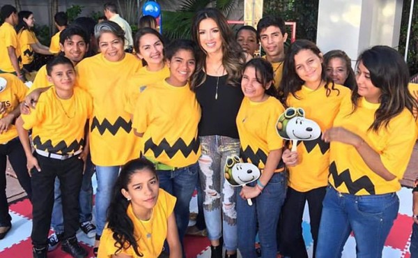 Maity Interiano, solidaria y llena de pasión