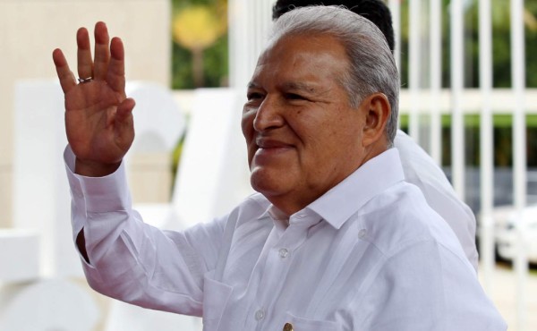 Presidente salvadoreño se solidariza con Maduro y apoya la Constituyente