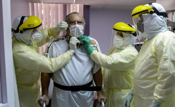 '¡Estoy vivo!', clama importante empresario panameño tras enfrentar la muerte por COVID-19