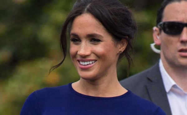 Meghan Markle conmovida por niña salvadoreña