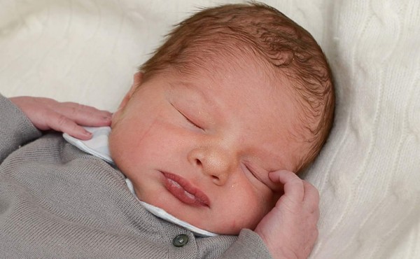 La primera foto del principito de Suecia