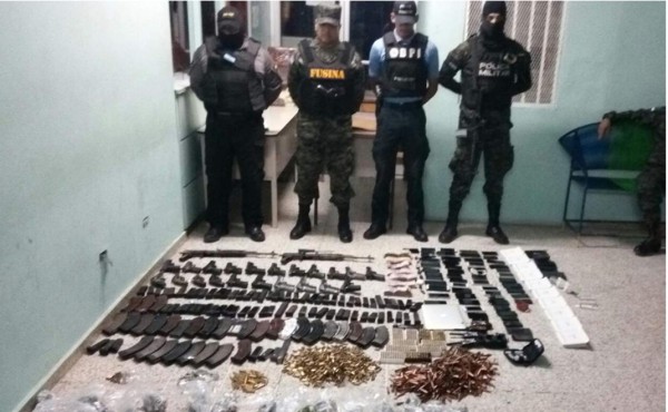 Támara: decomisan armas, proyectiles, marihuana y más de trescientos mil lempiras