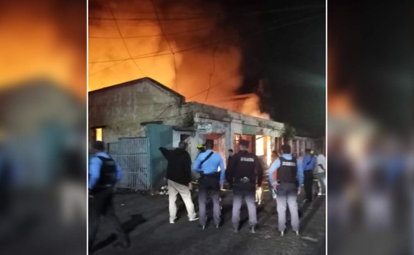 Incendio deja en la calle a 20 familias en Tegucigalpa