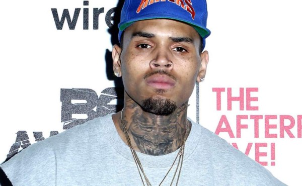 Chris Brown es demandado por no pagar manutención a su hija