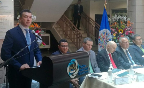 Honduras inaugura tribunales en materia de corrupción