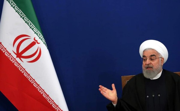 Rohaní dice que Irán ha pasado el pico del coronavirus, pese a 853 muertos