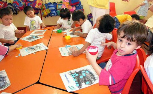 Unah construirá guardería para hijos de madres estudiantes
