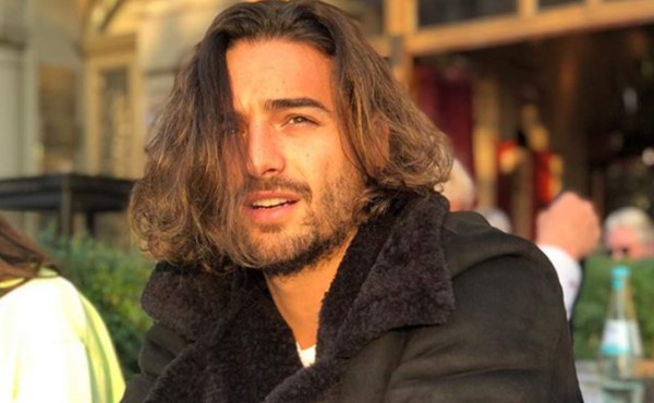 Maluma pide perdón por sus canciones y dice que no quiere vivir mucho