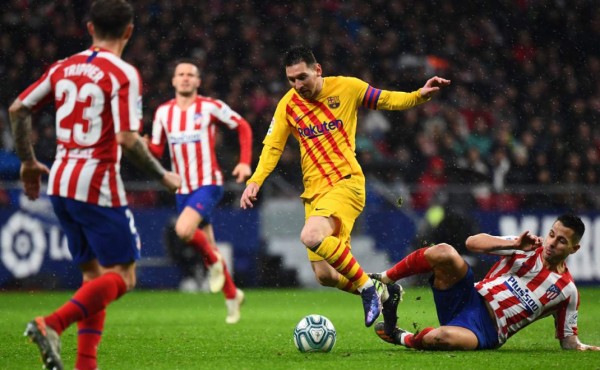 El Atlético multado por alteración del orden contra el Barcelona