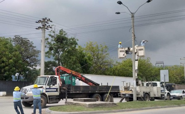 Enee habilita más de 600 lámparas nuevas