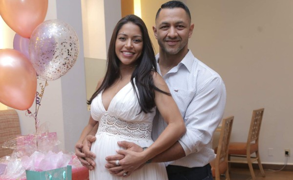 Fiesta maternal para Nora Erazo