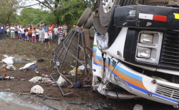 Cuatro muertos y 45 heridos deja accidente de un camión en Nicaragua