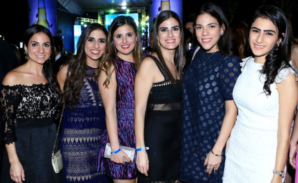 Fiesta de bienvenida al 2017 del Árabe