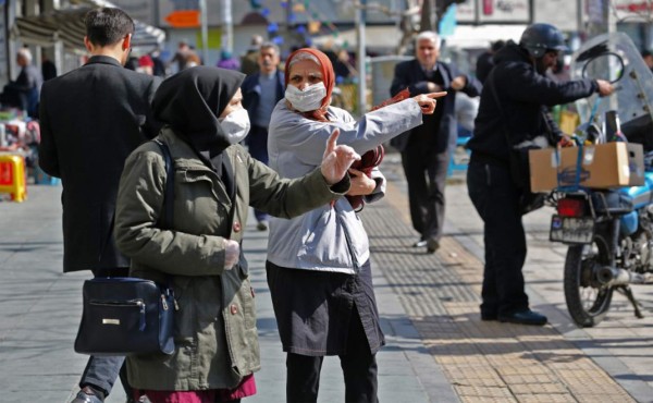 Irán anuncia 15 decesos más por el coronavirus, balance total de 92 muertos